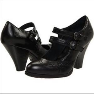 Born Davina Mary Jane oxford Heel